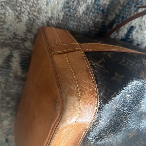 Louis Vuitton Noe Bucket Bag - Picture 5 of 9